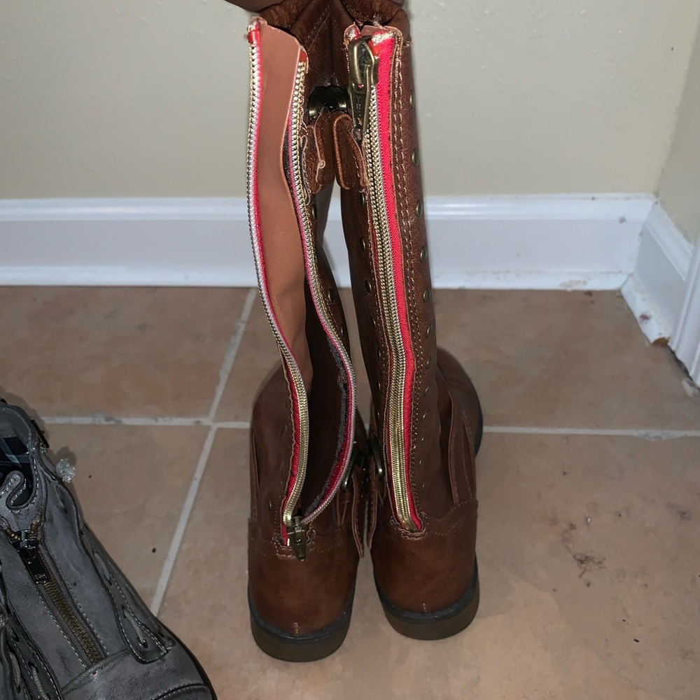 Boots - Picture 2 of 2